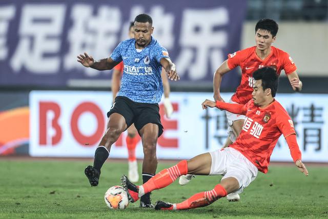 欧冠-伊尔迪兹麦卡尼破门 尤文图斯3-1埃因霍温